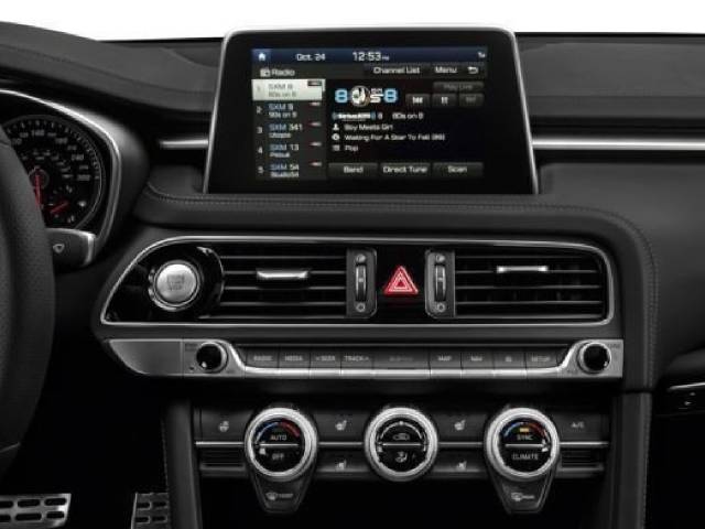 Genesis G70 Dashboard.jpg