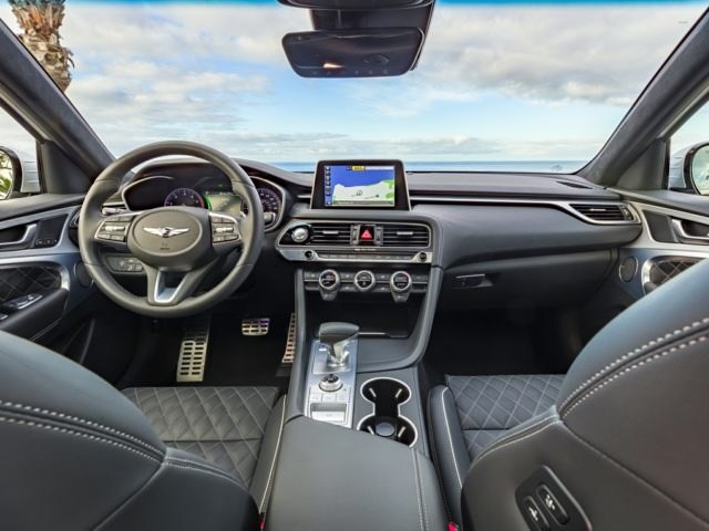Genesis G70 Interior.jpg