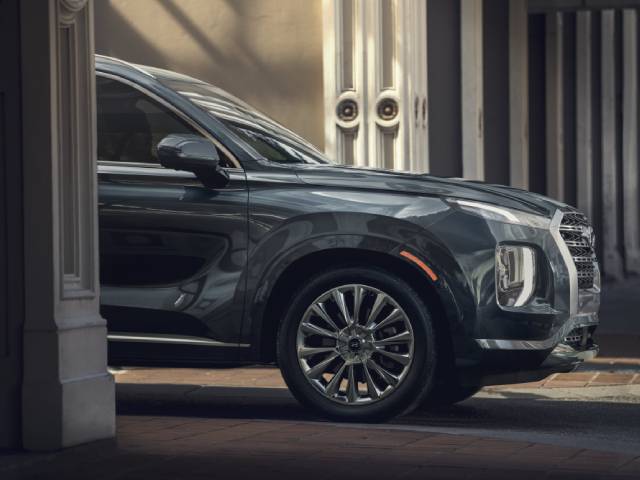 Hyundai Palisade Side View.jpg