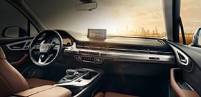 2017-audi-q7-entertainment-and-convenience.jpg