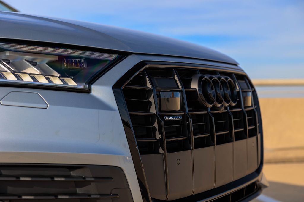 2024-audi-q7.jpg