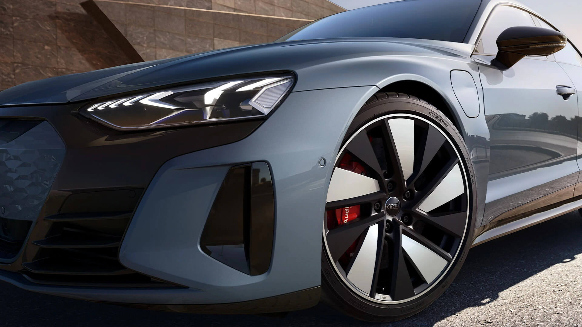 2022 Audi e-tron GT headlights