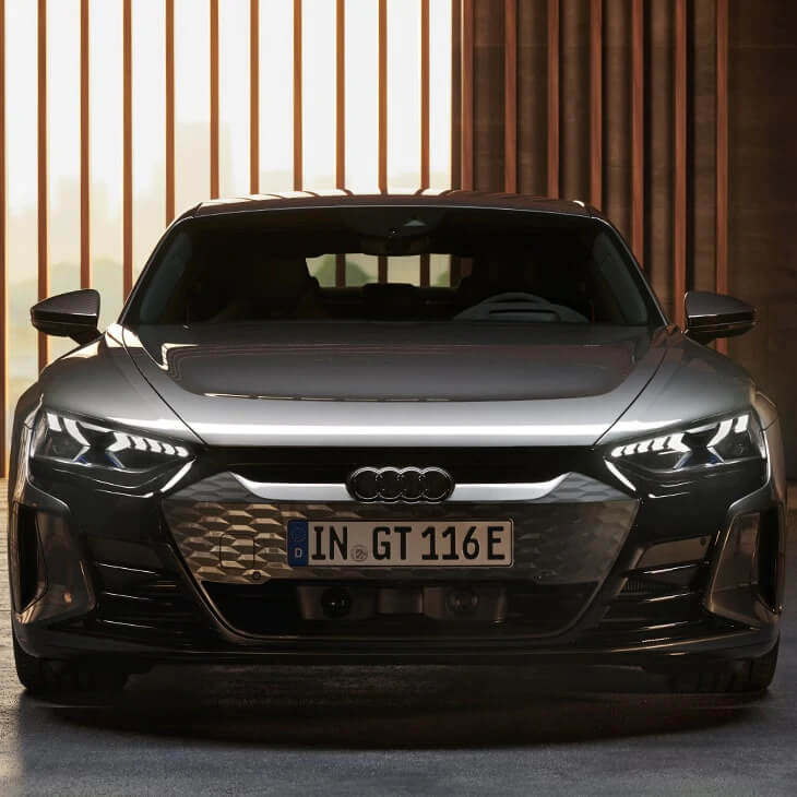 RS e-tron GT front view