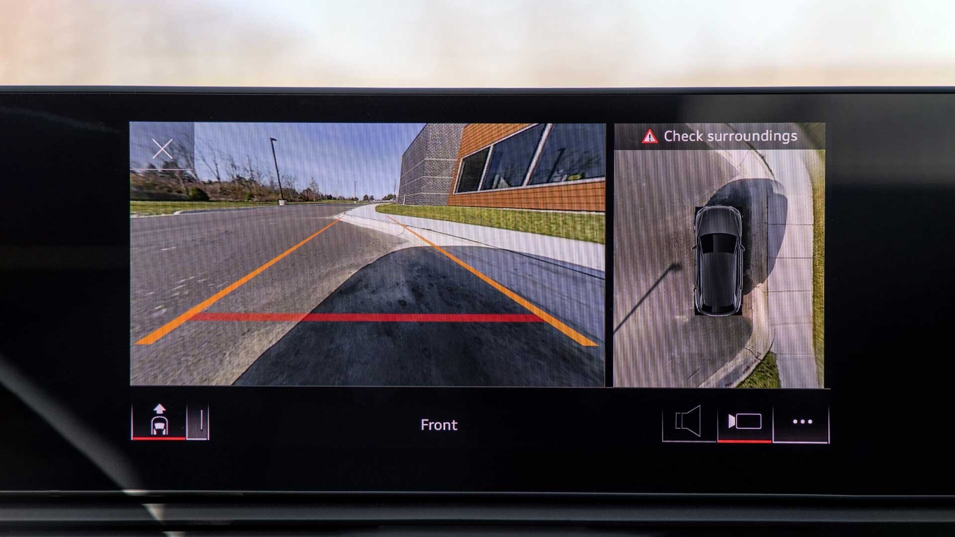 2022 Audi Q5 bird's eye view driver assist