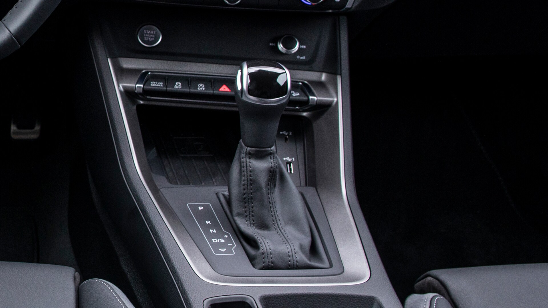 2023 Audi Q3 8-speed tiptronic