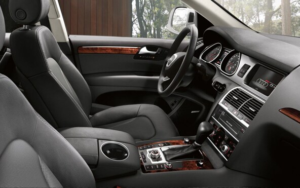 Q7-interior.jpg