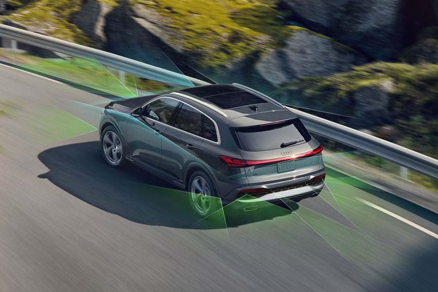 Audi Q5 Driving Assistance