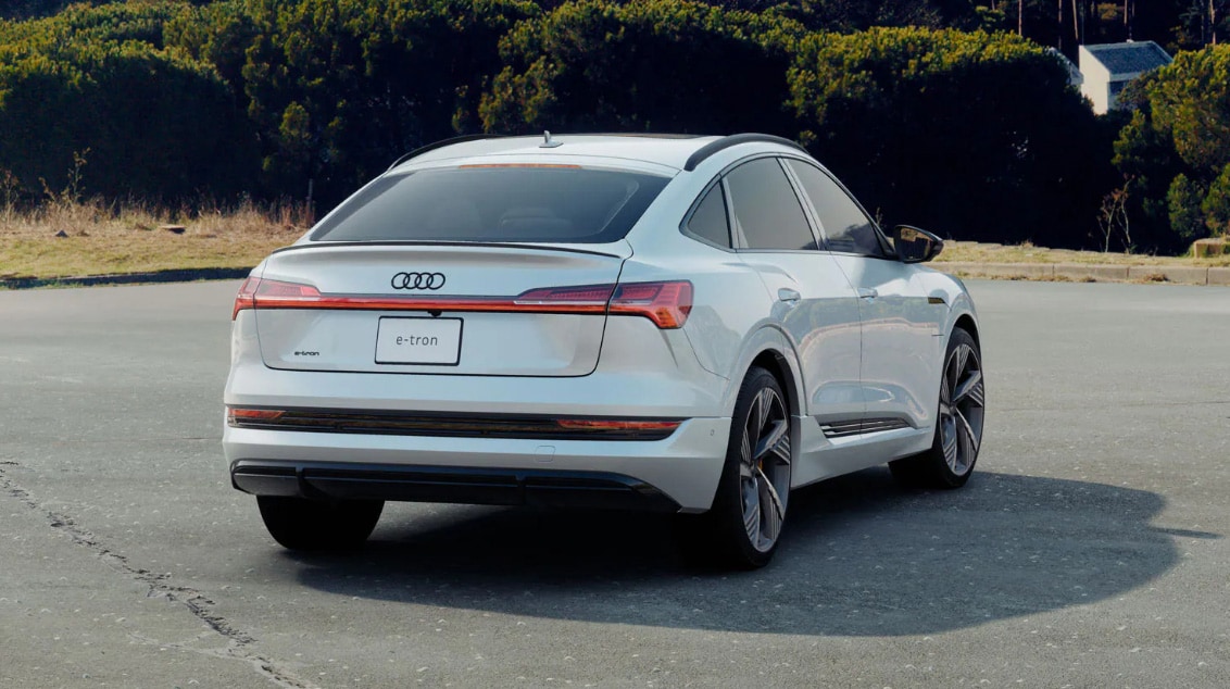 white_2023_audi_etron_sportback