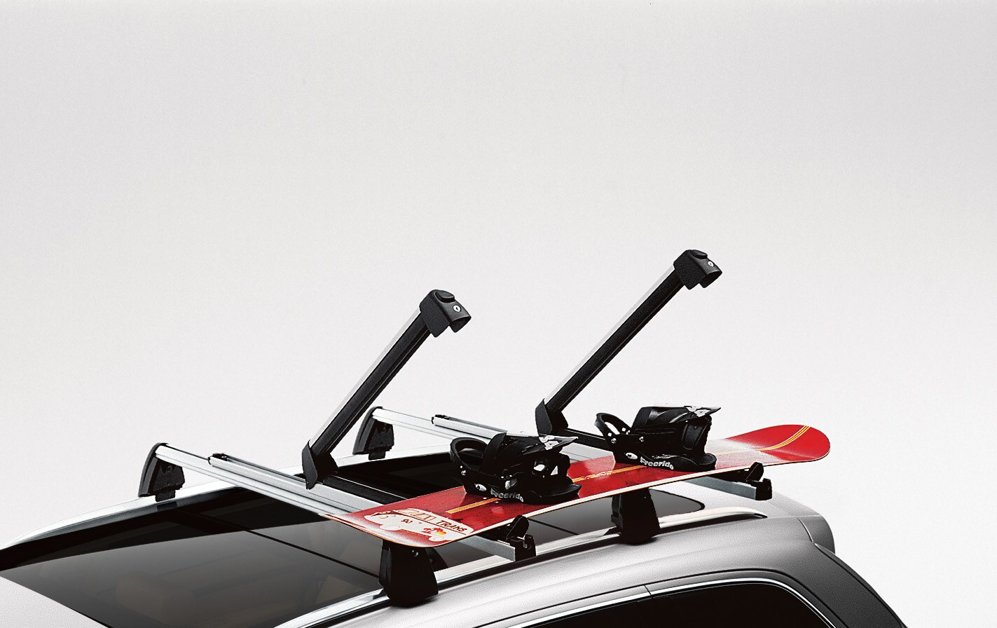 Accessory MY15 Q7 Ice Silver metallic Accessories Ski and snowboard rack.jpg