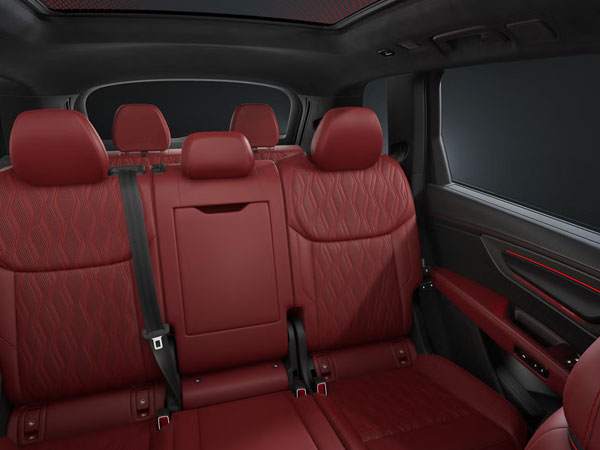 2027 Audi SQ7 Second-Row and Third-Row Seating