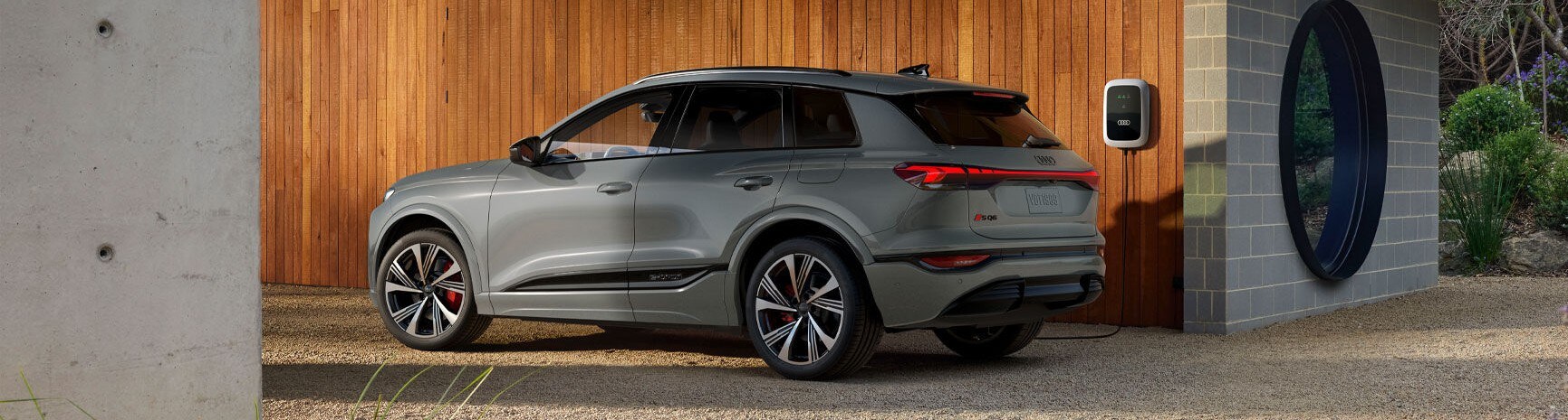 SQ6_e-tron_Charging.jpg