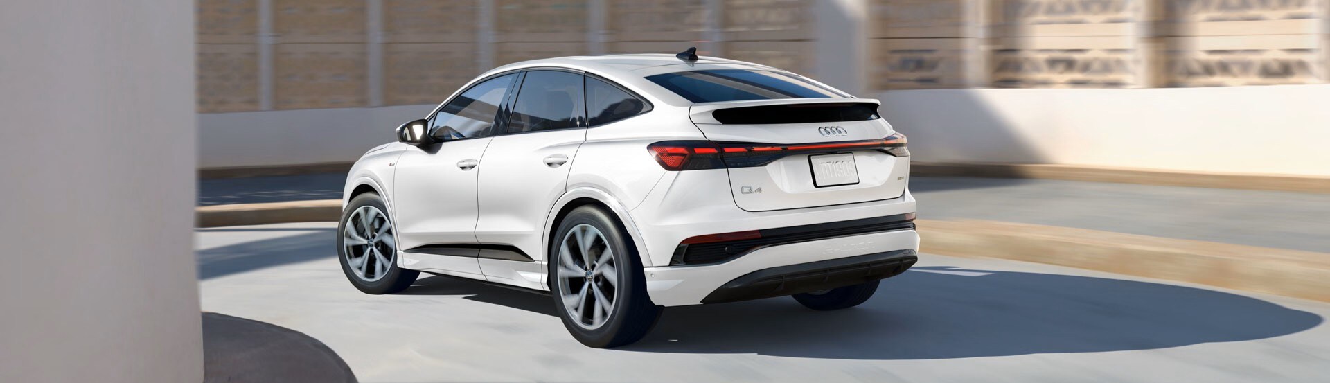 2025_Q4etron_Sportback_Rear 2025_Q4etron_Sportback_Rear