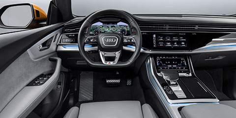 2019 Q8 Interior