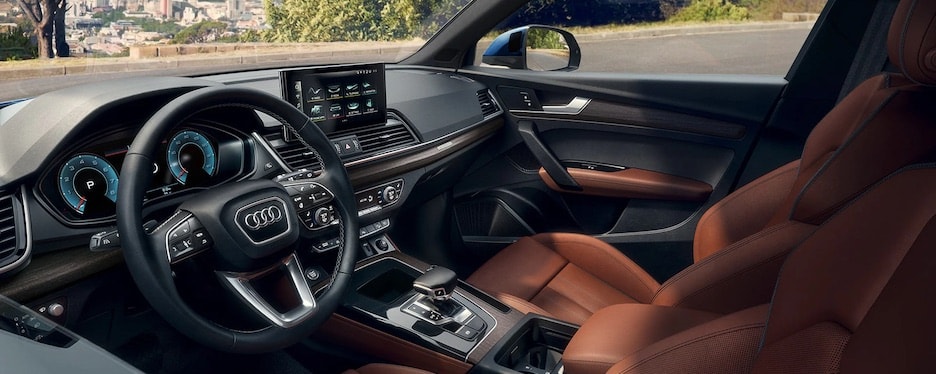 2021 Audi Q5 The front interior of the 2021 Audi Q5