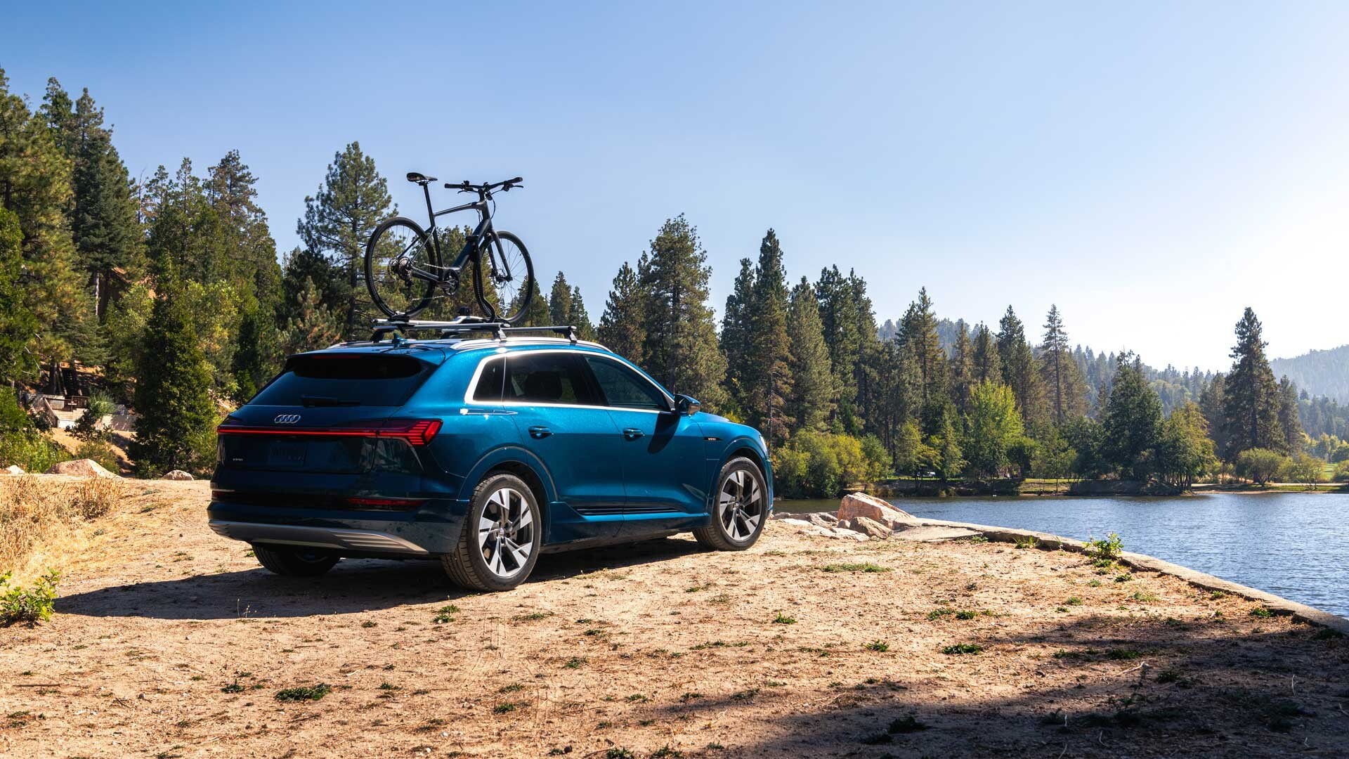 2022 Audi e-tron quattro views.png