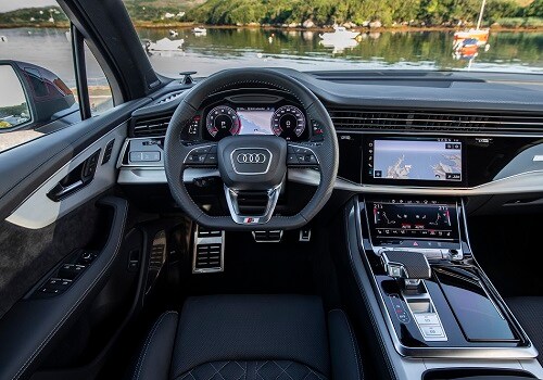 2020 Q7 Interior1.jpg