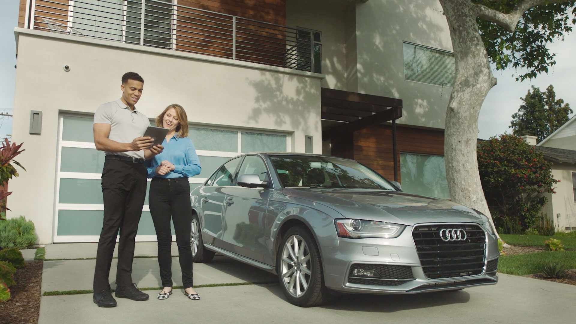 AudiSaleperson_customer_2.jpg