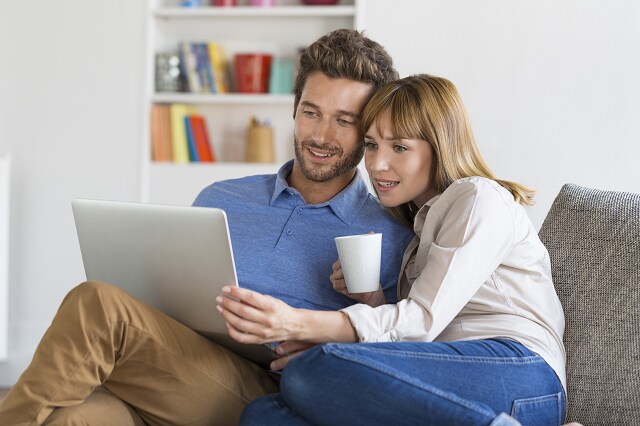 Buy From Home Couple Shopping.png