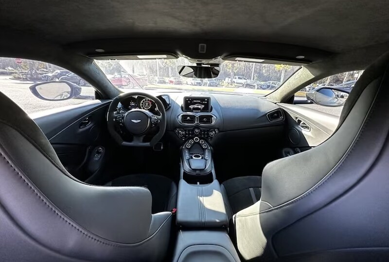 2022 Aston Martin Vantage