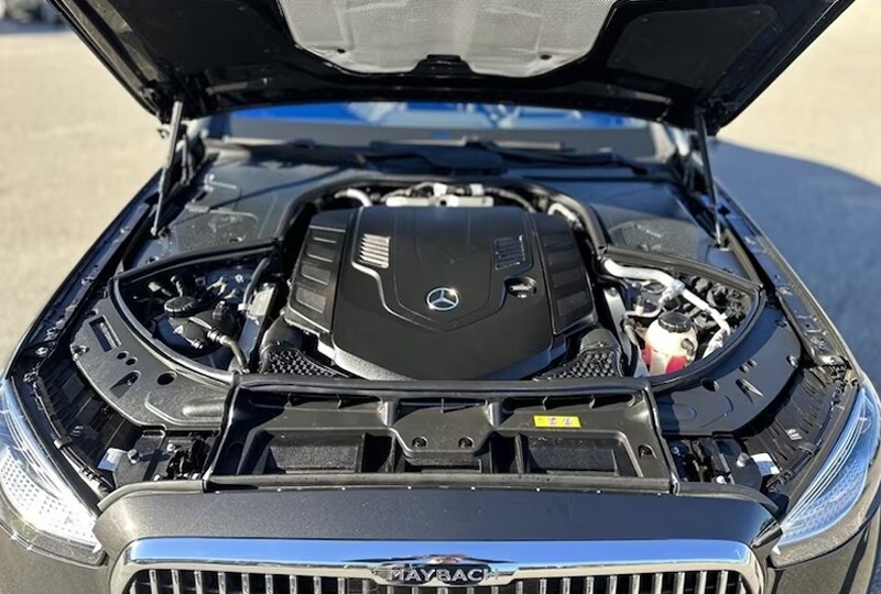 2021 S580 Maybach Engine