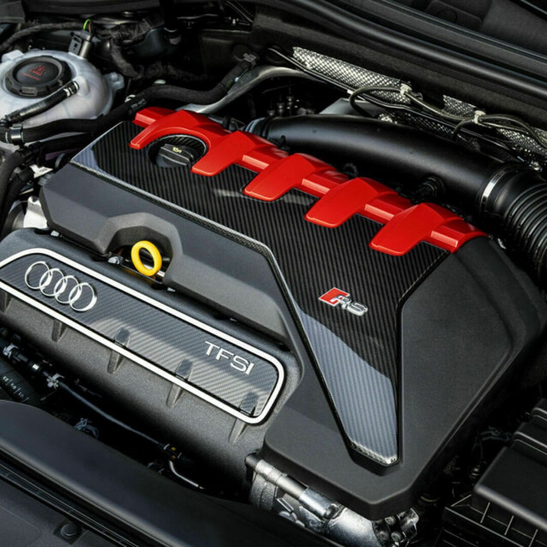 2.5L TFSI five‑cylinder engine bay