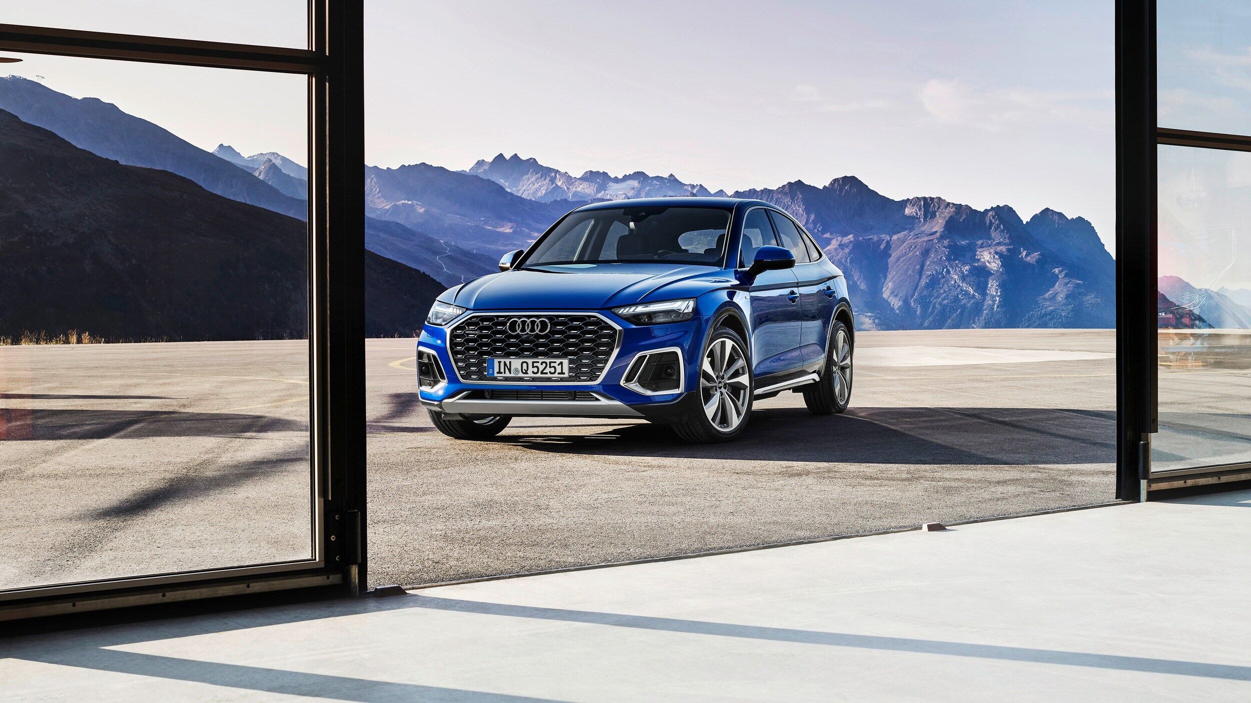 audi_q5_sportback_45_tfsi_quattro_s_line_2021_4k-HD.jpg
