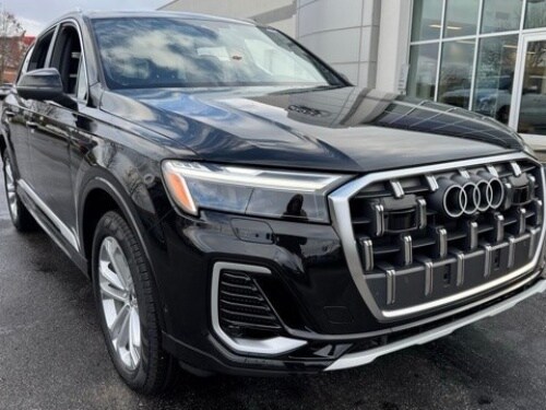 2025 Audi Q7 exterior view