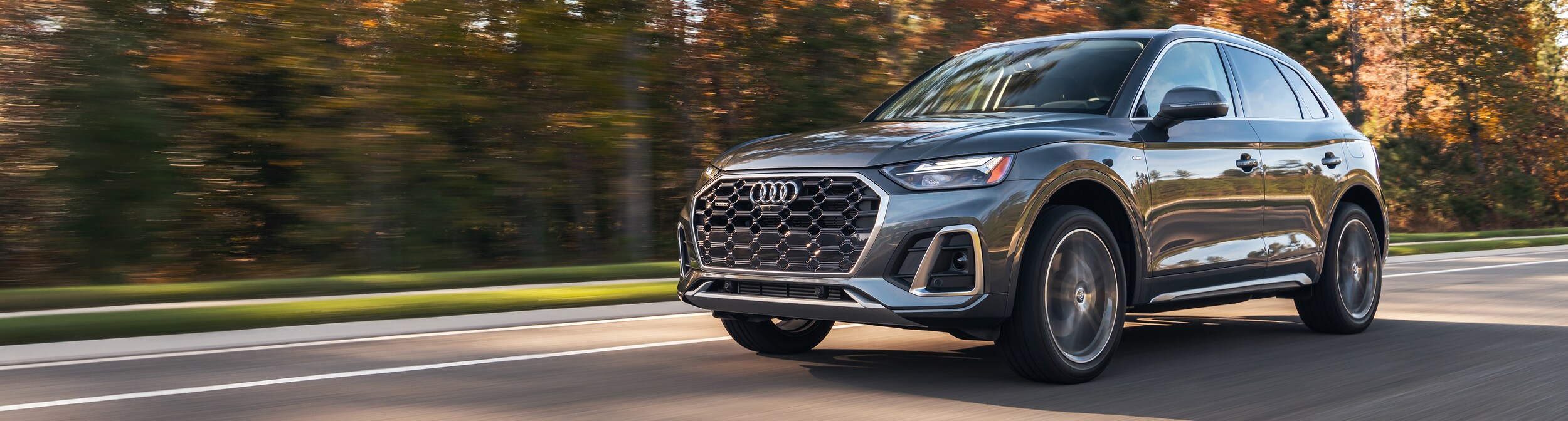 2022-Audi-Q5-PremiumPlus-55TFSIePlugInHybrid-SUV-L03.png
