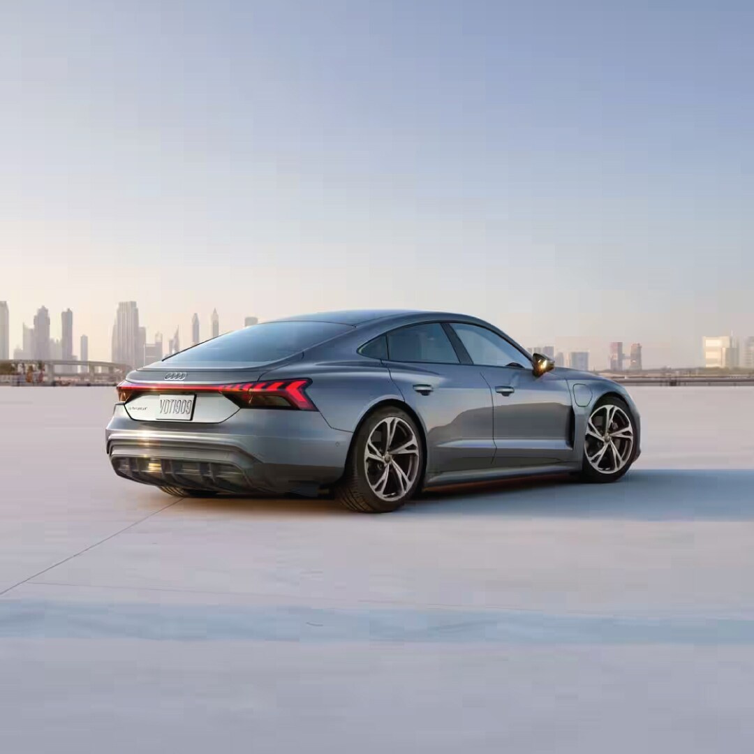 e-tron-GT-hero-image-CTA-mobile.jpg