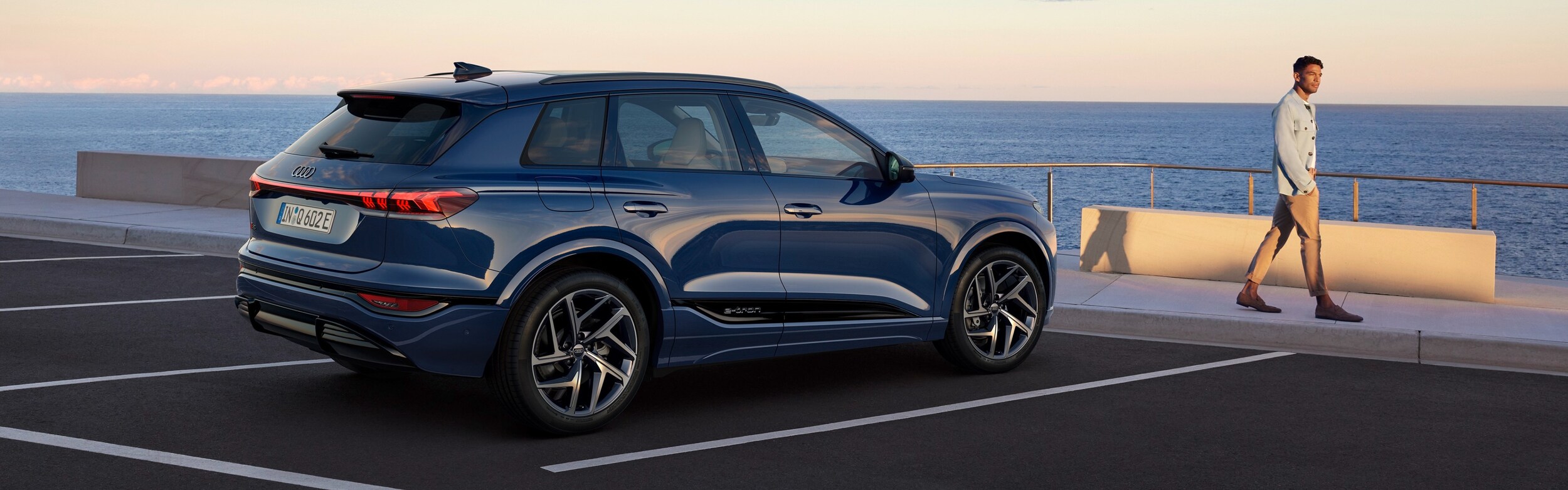 Audi Q6 e-tron Desktop.jpg