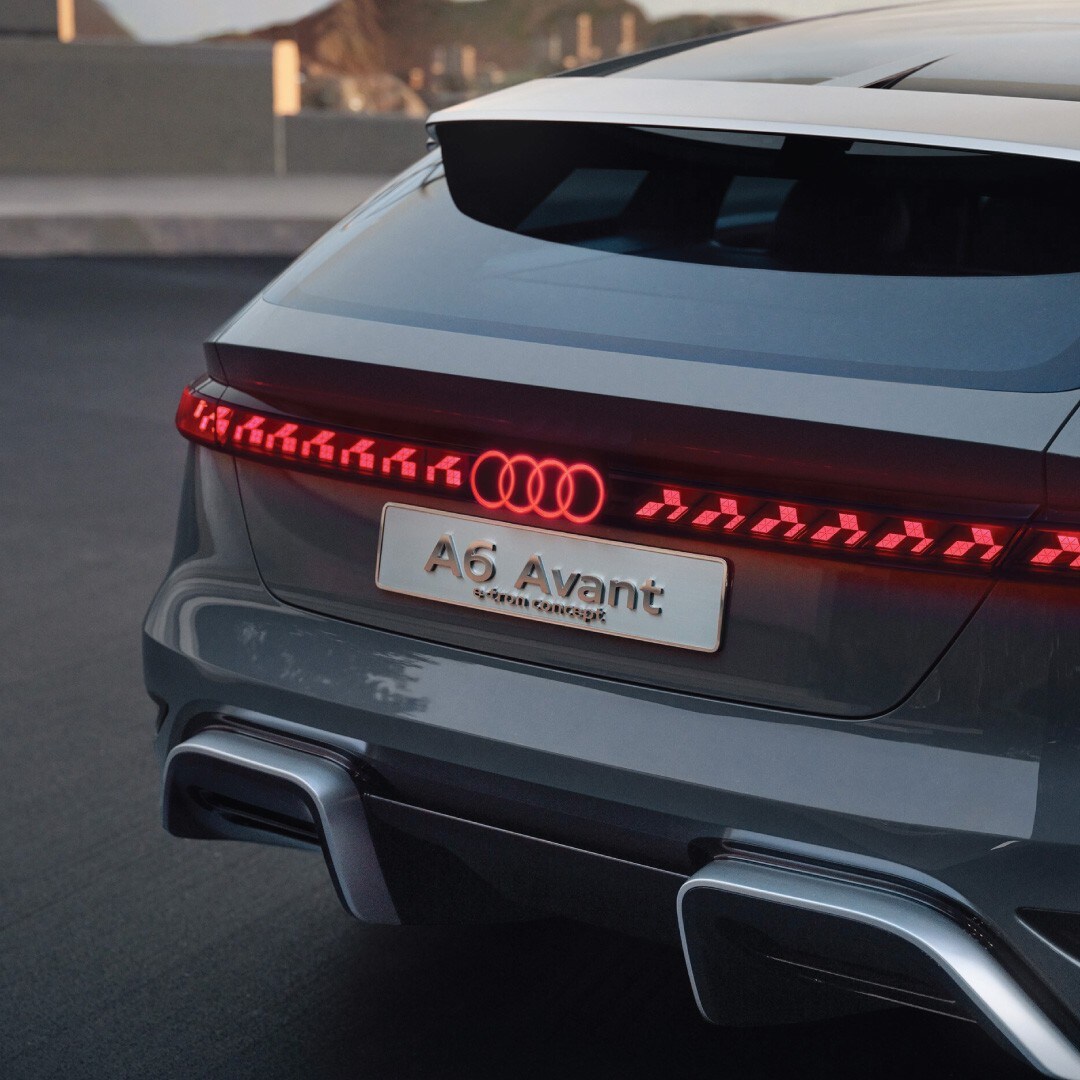 Signature-e-tron-OLED-technology.jpg