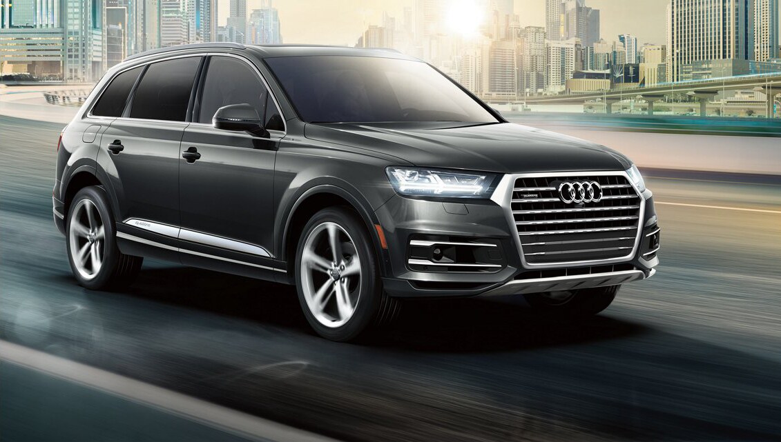 2019_Audi_Q72.jpg