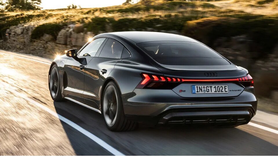 e-tron-gt exterior2.png