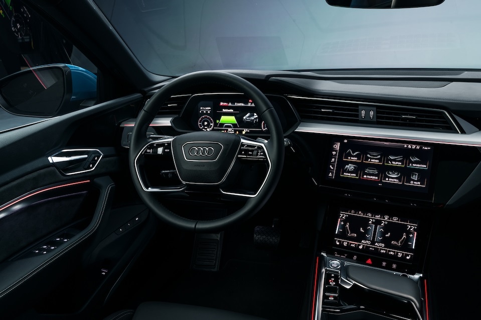 2019 Audi etron interior