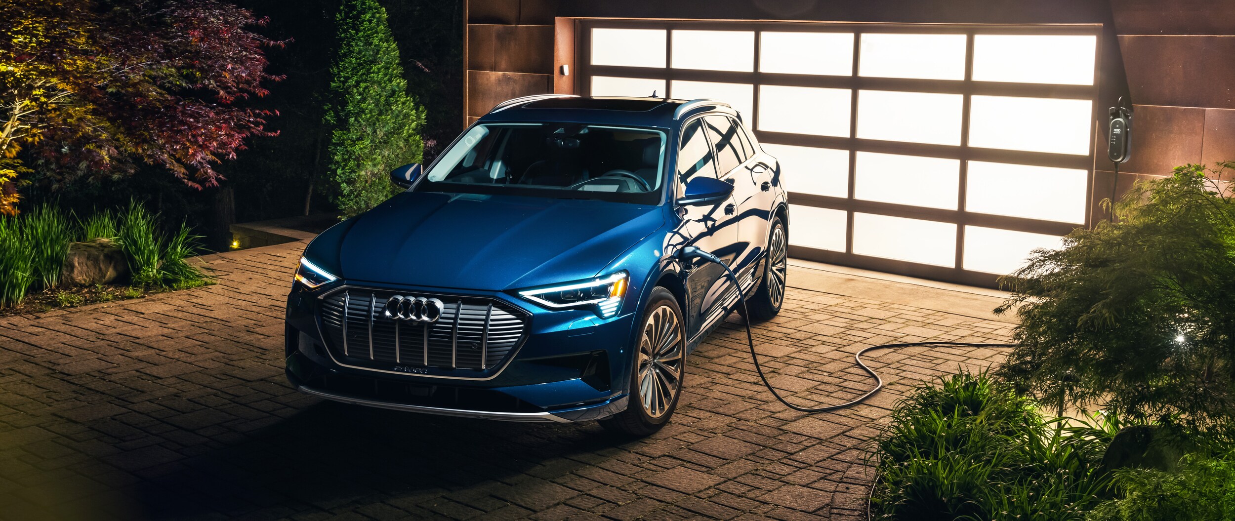 2022 Audi Etron.jpg