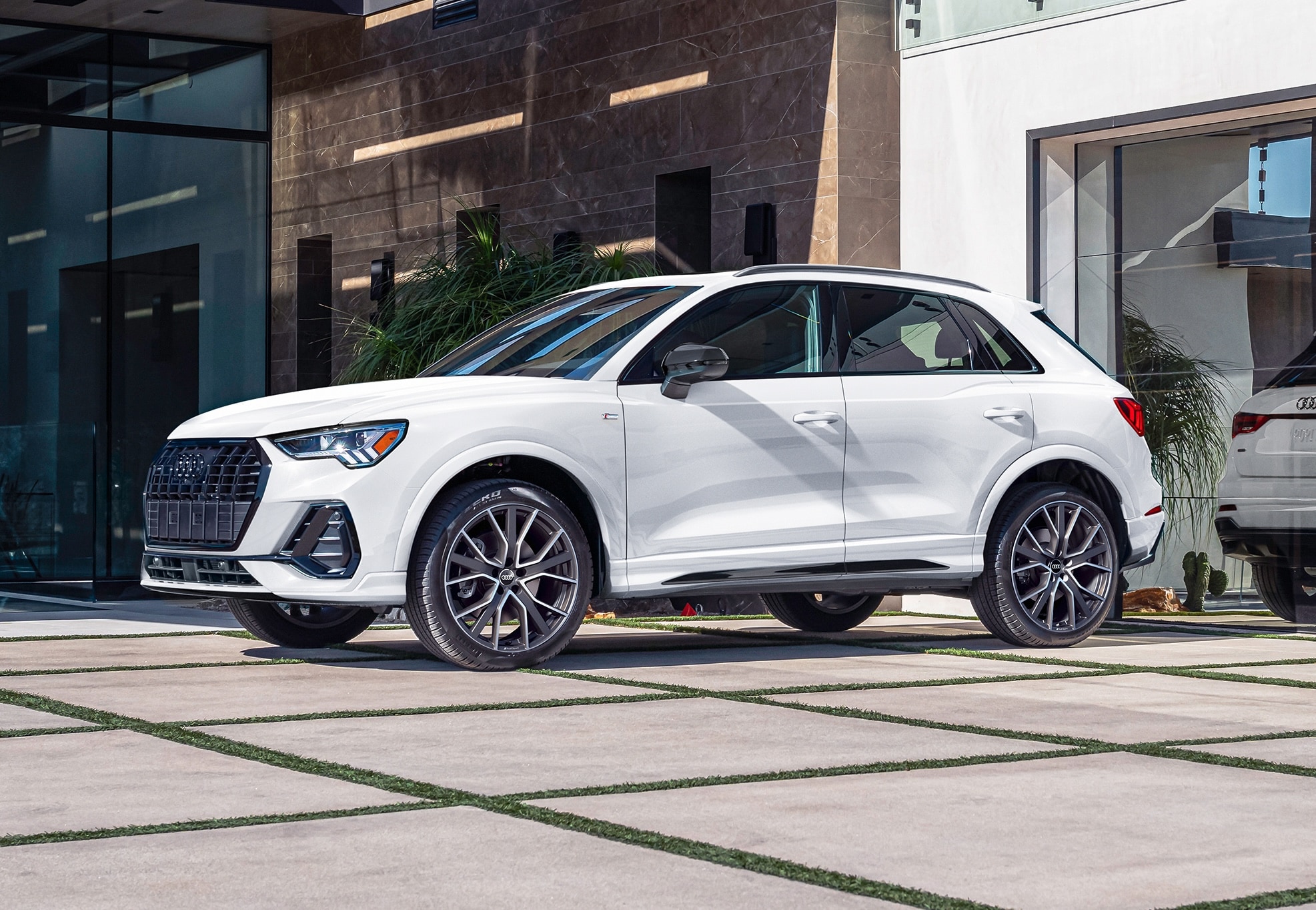 2025 Audi Q3 rear.jpg 2025 Audi Q3 Rear