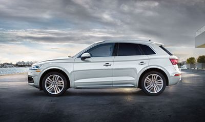 2019_Audi_Q5_Overview_tabbed_Design.jpg