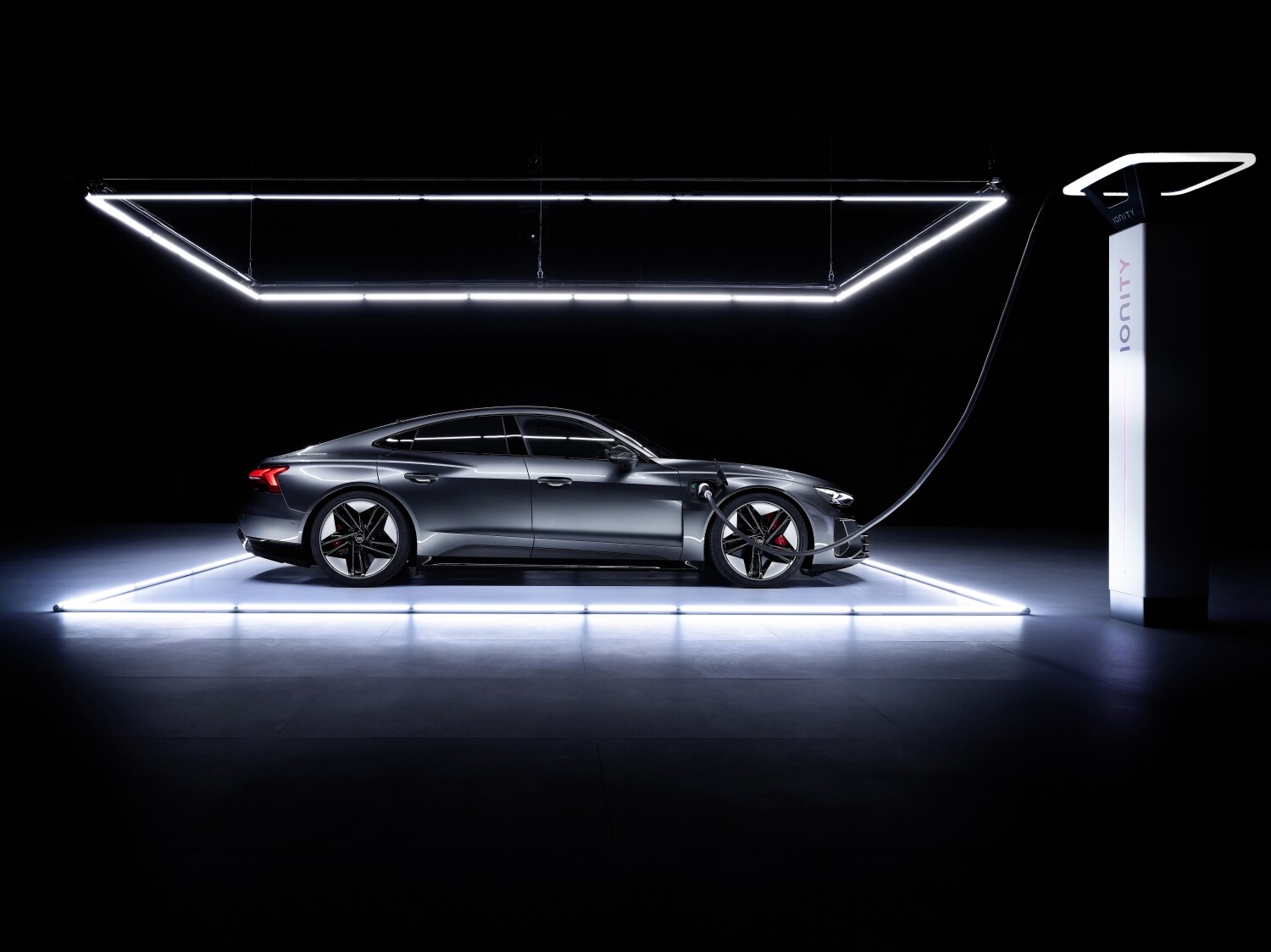 2022 Audi e-tron GT charging 2022 Audi e-tron GT charging