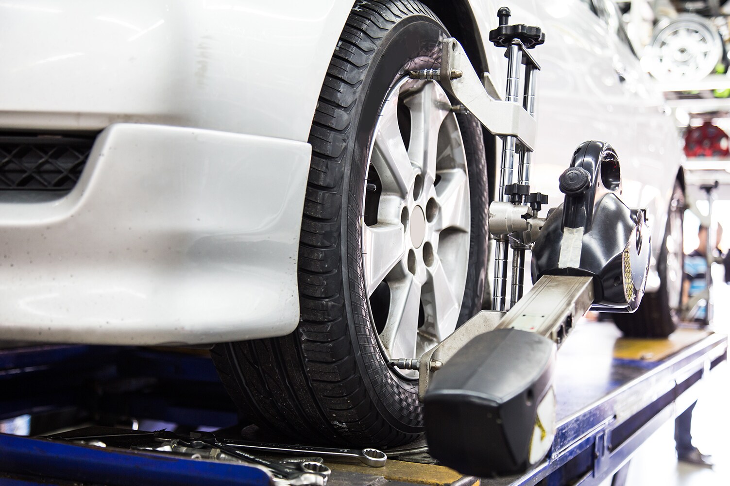 Audi Owings Mills is a Car Dealership in Ellicott City near Owings Mills MD | Wheel alignment