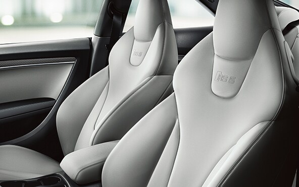 14_RS5_Seats.jpg
