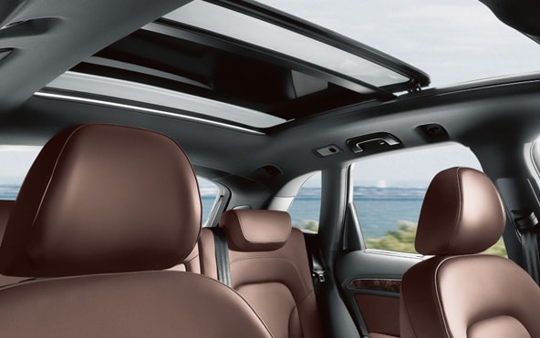 14-Q5-sunroof.jpg
