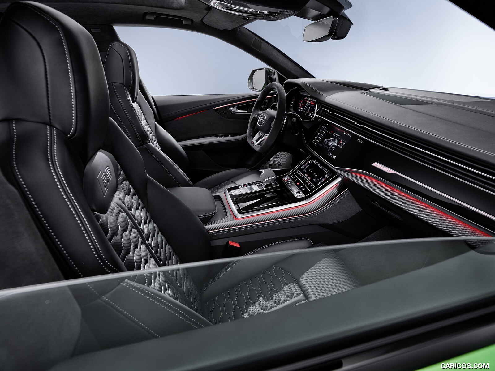 2020_audi_rs_q8_12_1600x1200.jpg
