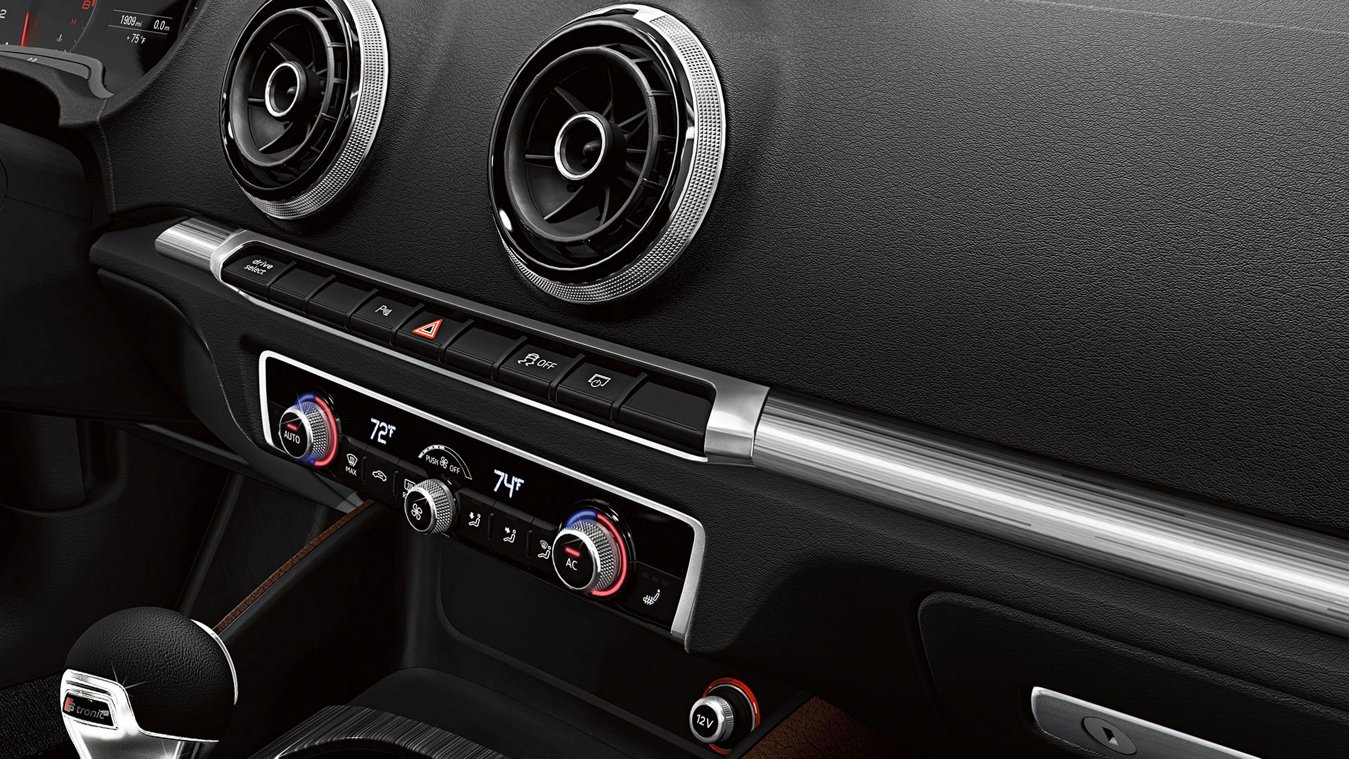 2017_Audi_A3_sedan_interior_climatecontrol