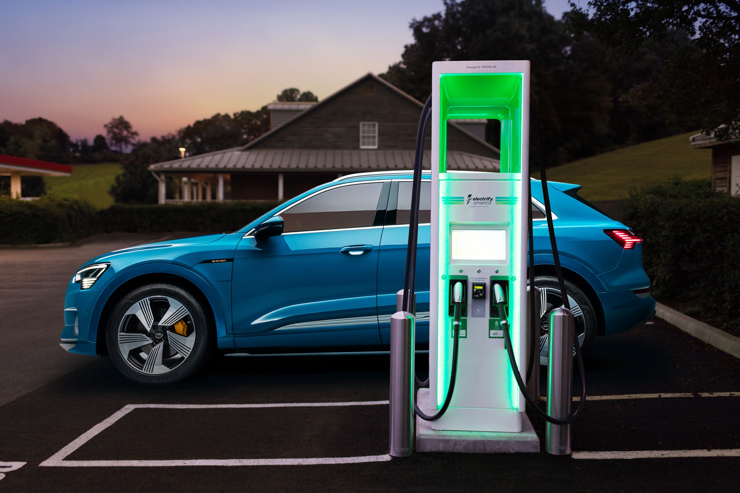 Large-Audi-e-tron-charging-infrastructure-----Powered-by-Electrify-America----4729.jpg