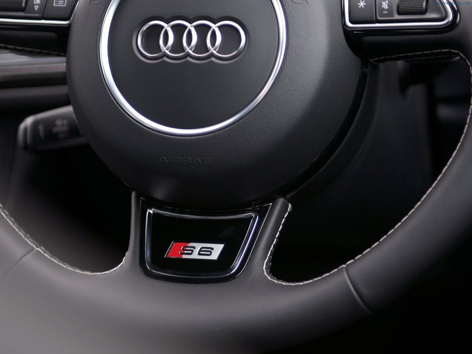 2013-Audi-S6-Interior-5.jpg