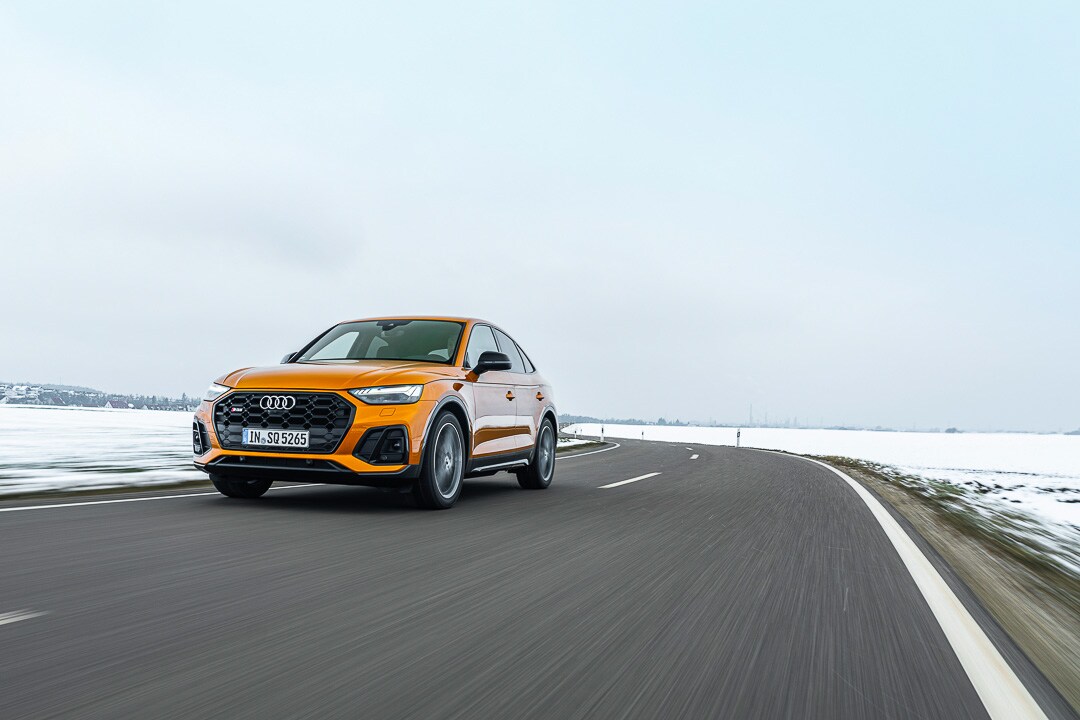 Audi SQ5 2022 sur la route