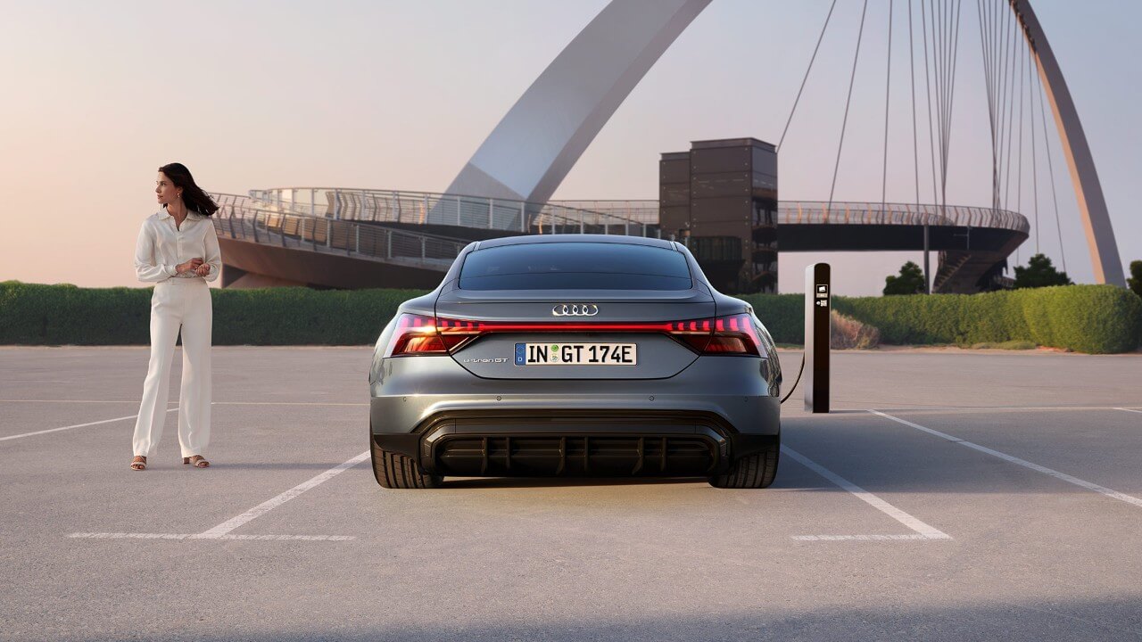 Vue arrière Audi e-tron GT quattro RS