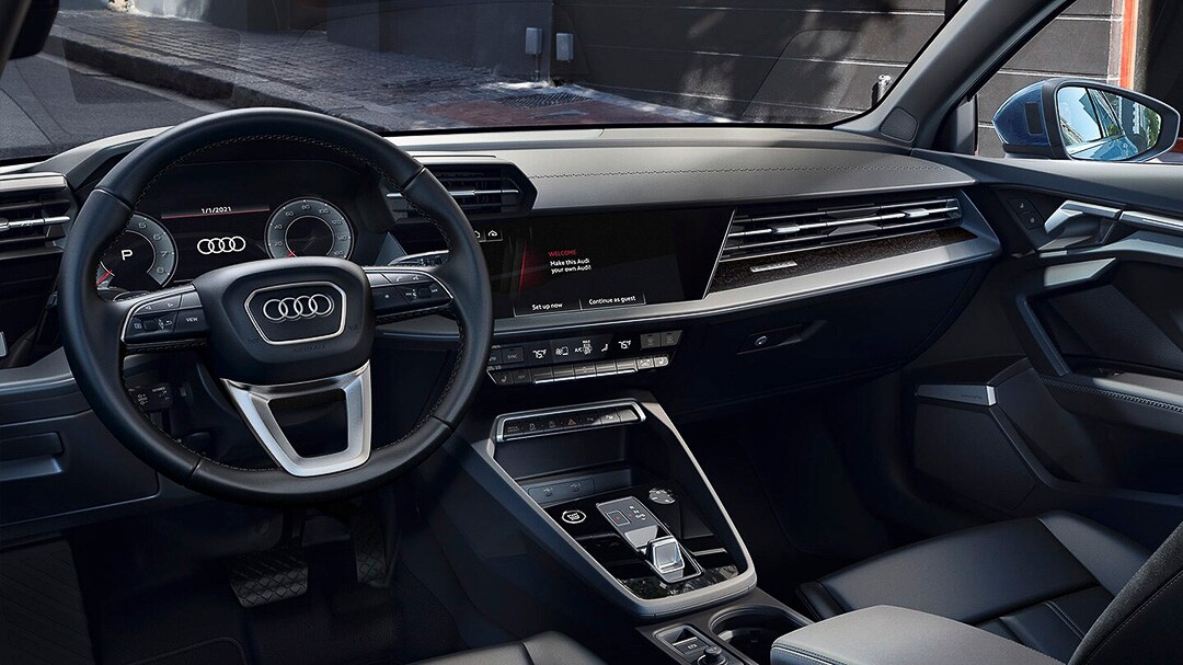 Tableau de bord de l'Audi A3 incluant toutes ses commandes.