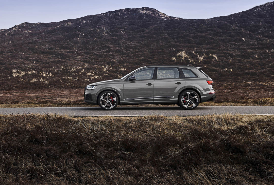 audi-q7-2022-921645039353435.jpeg