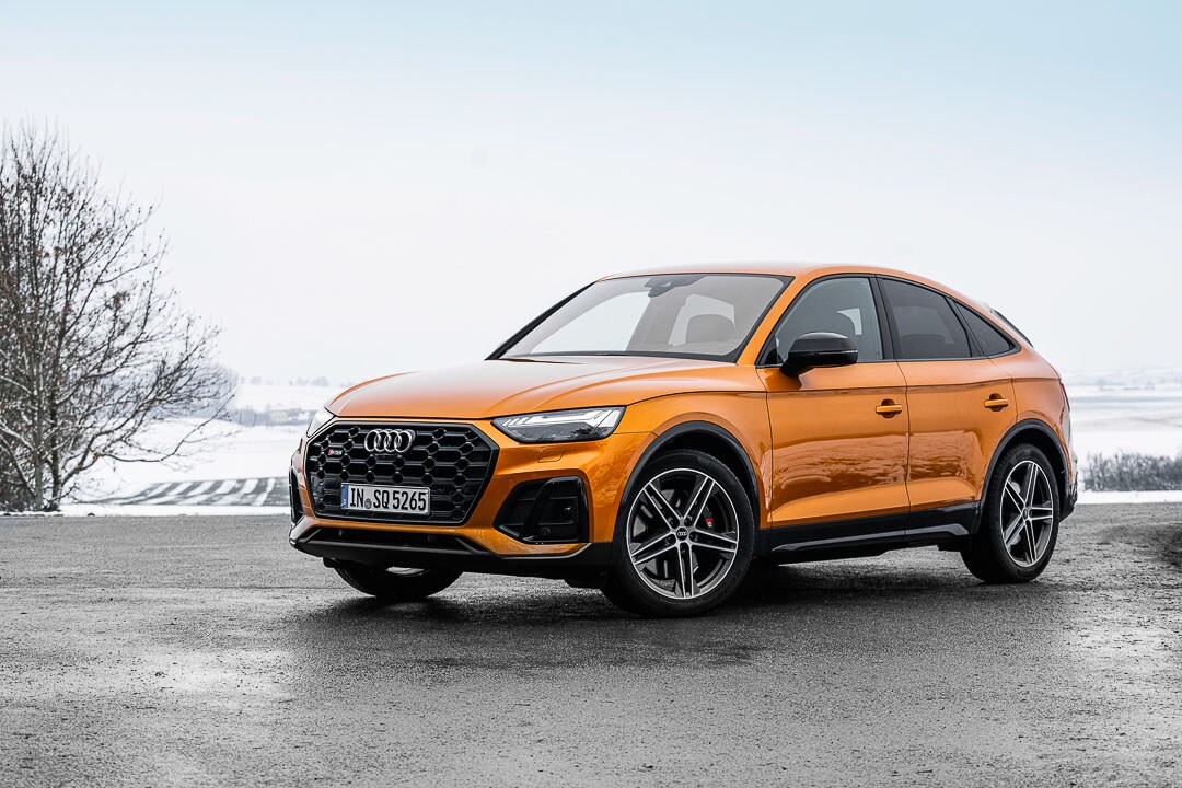Vue de 3/4 de la Audi SQ5 2022